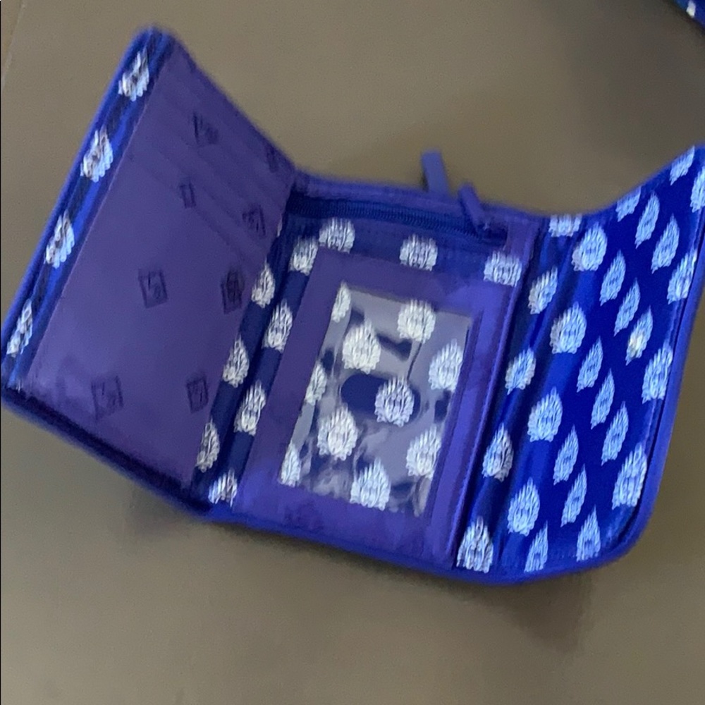 Vera Bradley Carson Shoulder Bag & Wallet - Picture 3 of 4